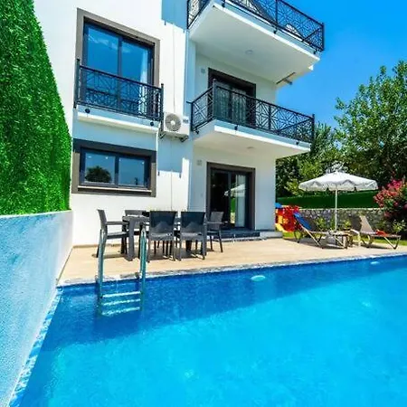 Rmg Villas Fethiye * ケメル